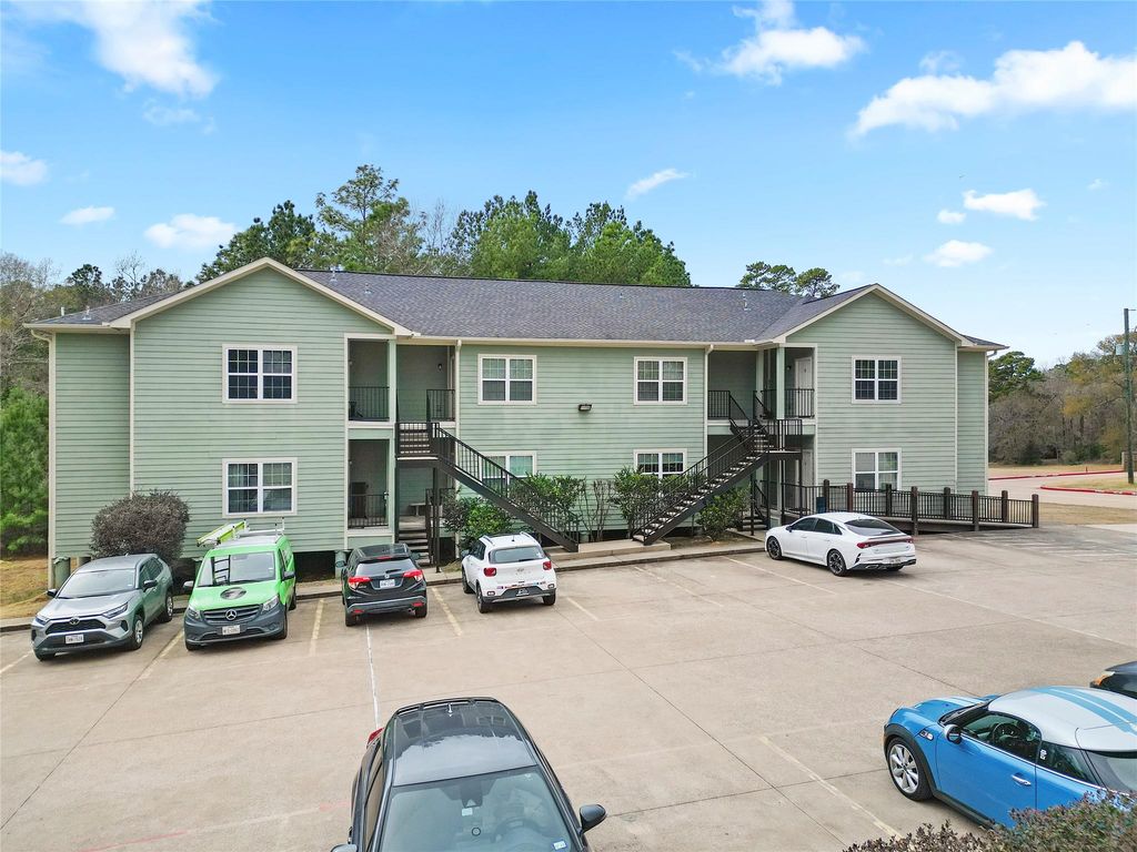 Photo of 409 Beto St St #14, Huntsville, TX 77340 (MLS # 49298937)