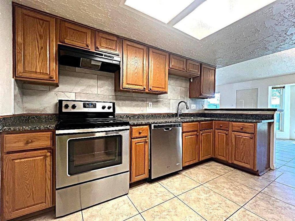 Photo of 13907 Flagstone Drive, Houston, TX 77041 (MLS # 7108505)