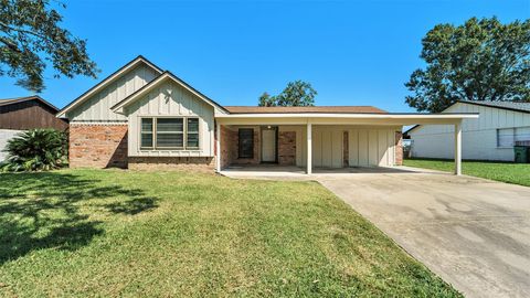 Photo of 3008 Columbia Street, Baytown, TX 77521 (MLS # 71173757)