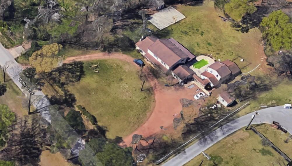 3110 Old Highway 105 E