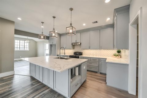 Photo of 1025 Arizona Drive, Cleveland, TX 77327 (MLS # 50816285)