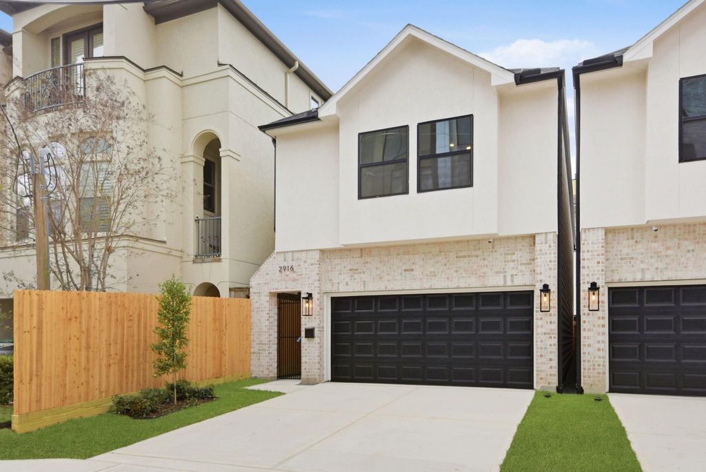 Photo of 1436 Alexander St ST, Houston, TX 77008 (MLS # 5279771)