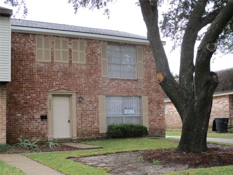 Photo of 5506 Deep Forest Drive, Houston, TX 77092 (MLS # 85337882)