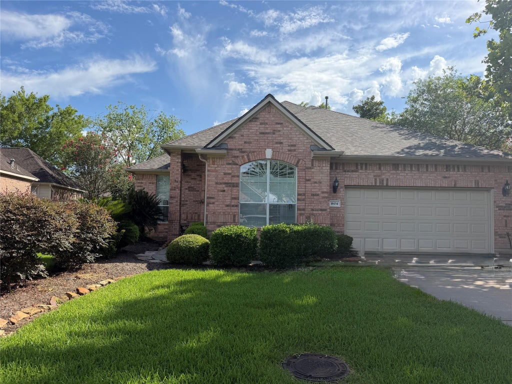 Photo of 1604 N Venice Drive, Pearland, TX 77581 (MLS # 27204732)