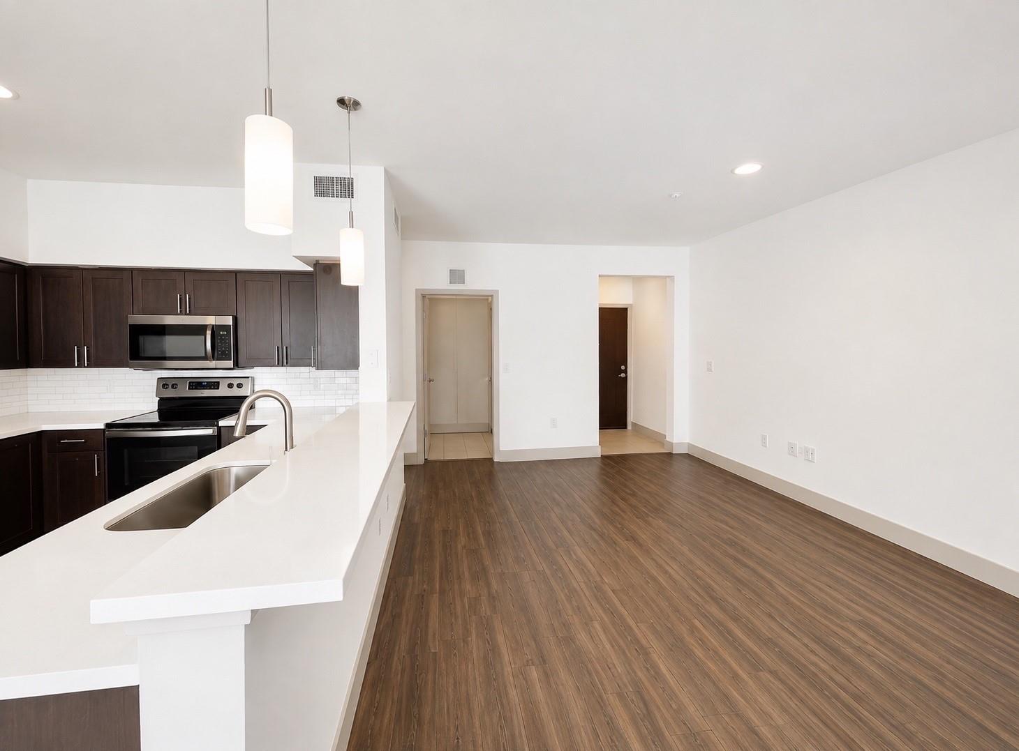 2222 Smith Street 203