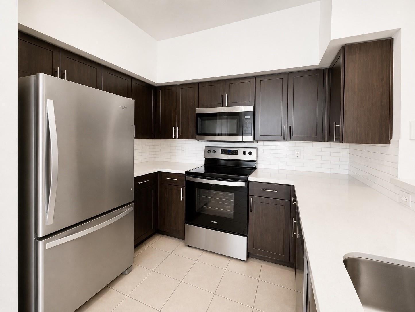 2222 Smith Street 203