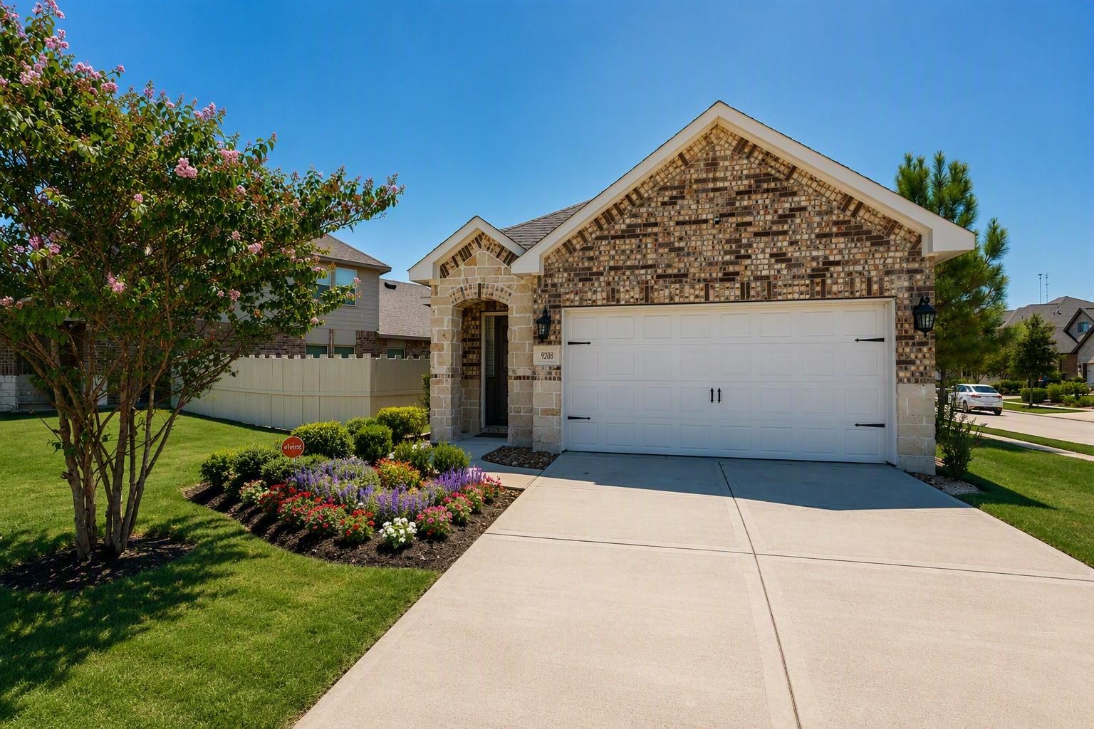 9208 Inland Leather Lane