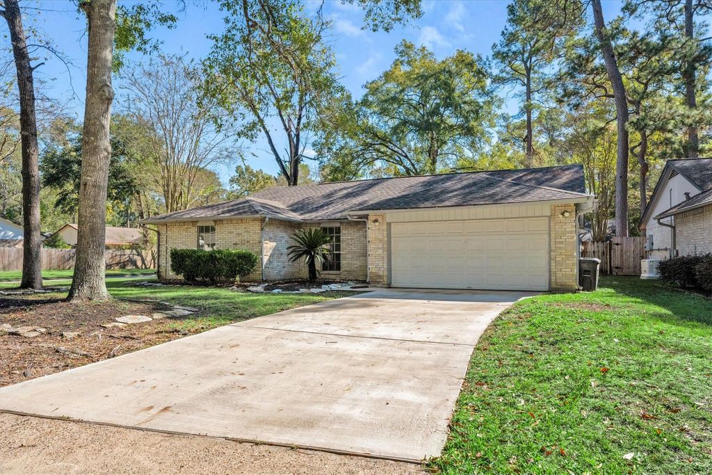 Photo of 3738 Clear Falls Drive, Houston, TX 77339 (MLS # 77373554)