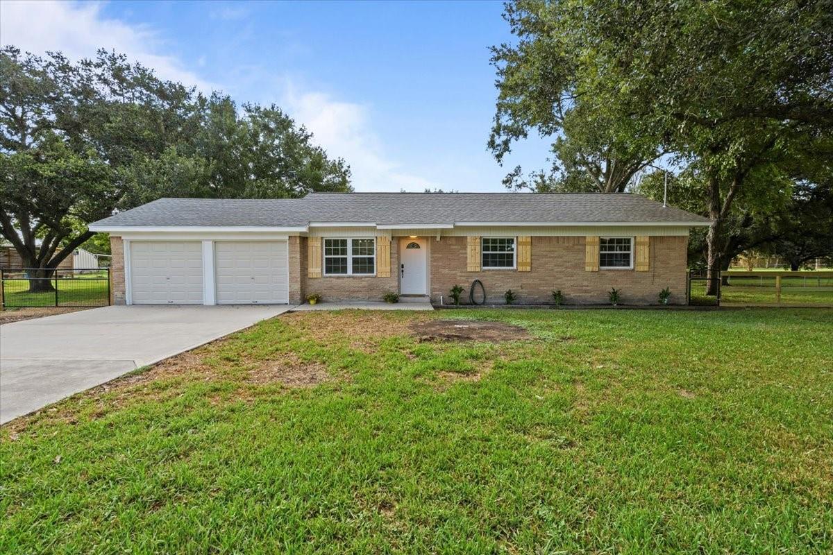 3405 Meadowlark Lane