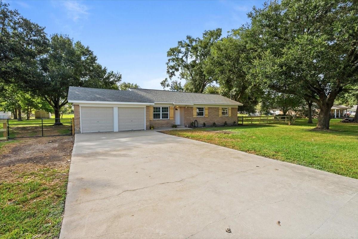 3405 Meadowlark Lane