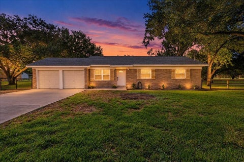 Photo of 3405 Meadowlark Lane, Alvin, TX 77511 (MLS # 95400722)
