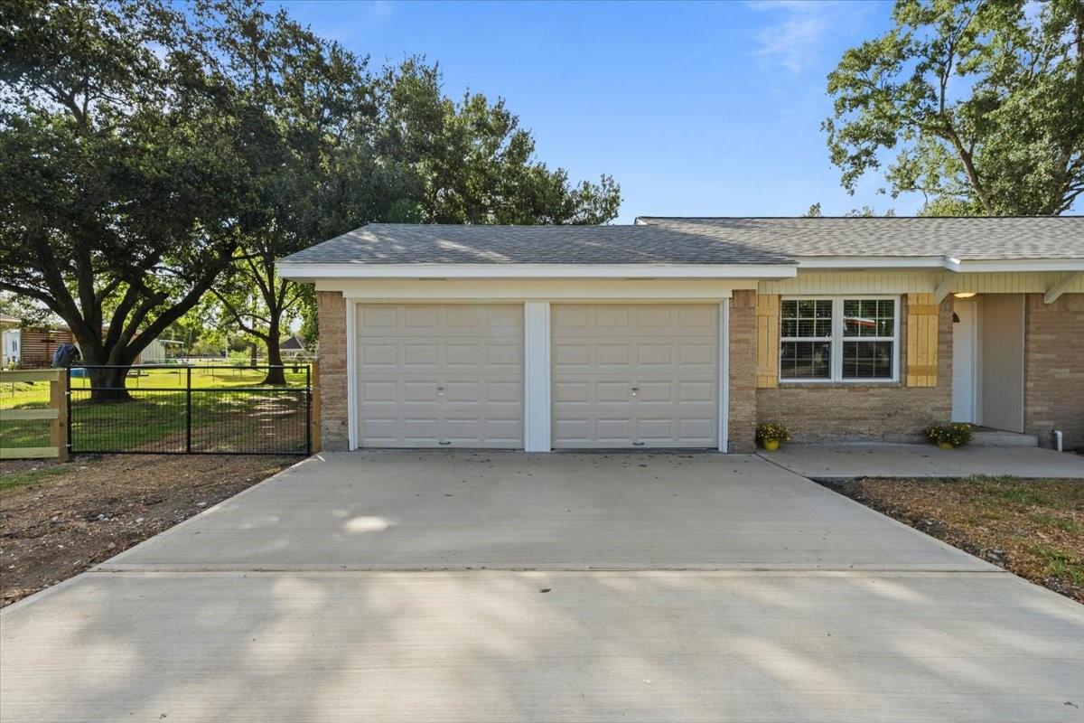 3405 Meadowlark Lane