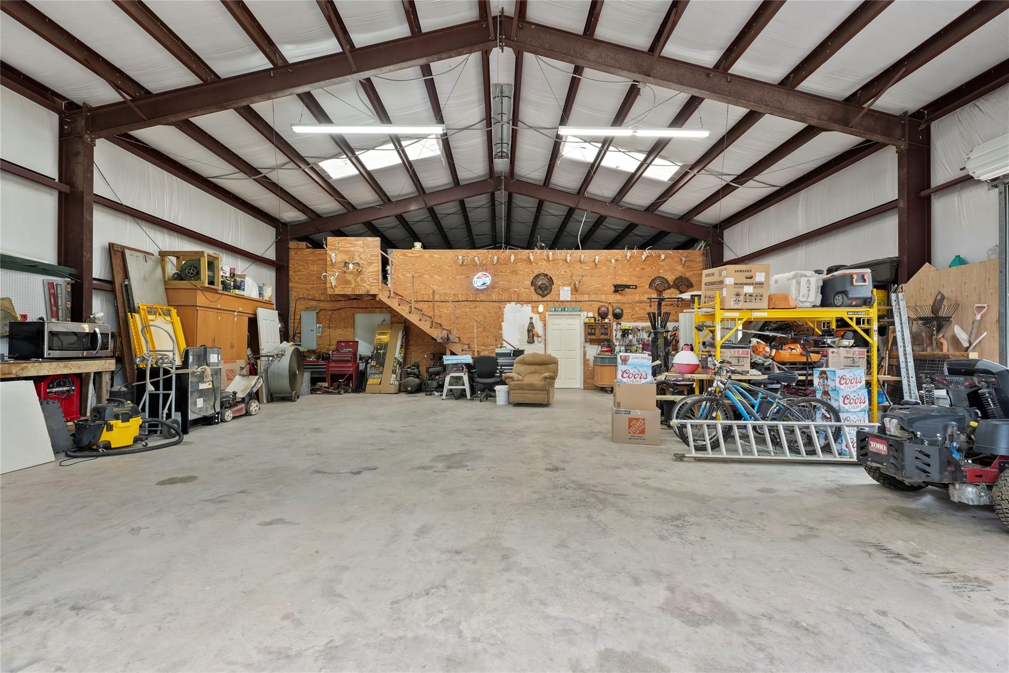 6803 E Treaschwig Road