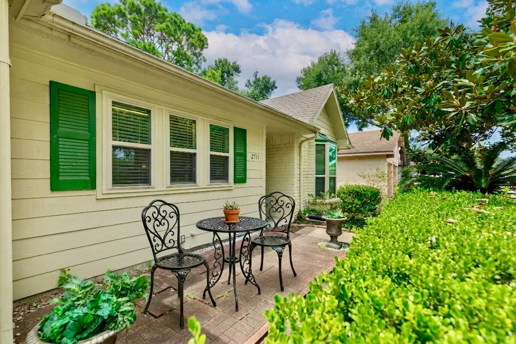 Photo of 2711 Quail Valley East Drive, Missouri City, TX 77489 (MLS # 98922007)