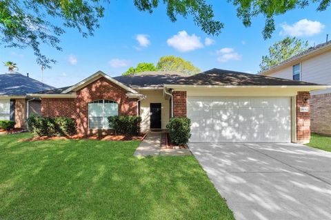 Photo of 11830 Copperas Creek Drive, Sugar Land, TX 77498 (MLS # 28818431)