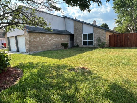 Homes For Rent - 6630 Trigate Drive<br/> Houston, TX 77489