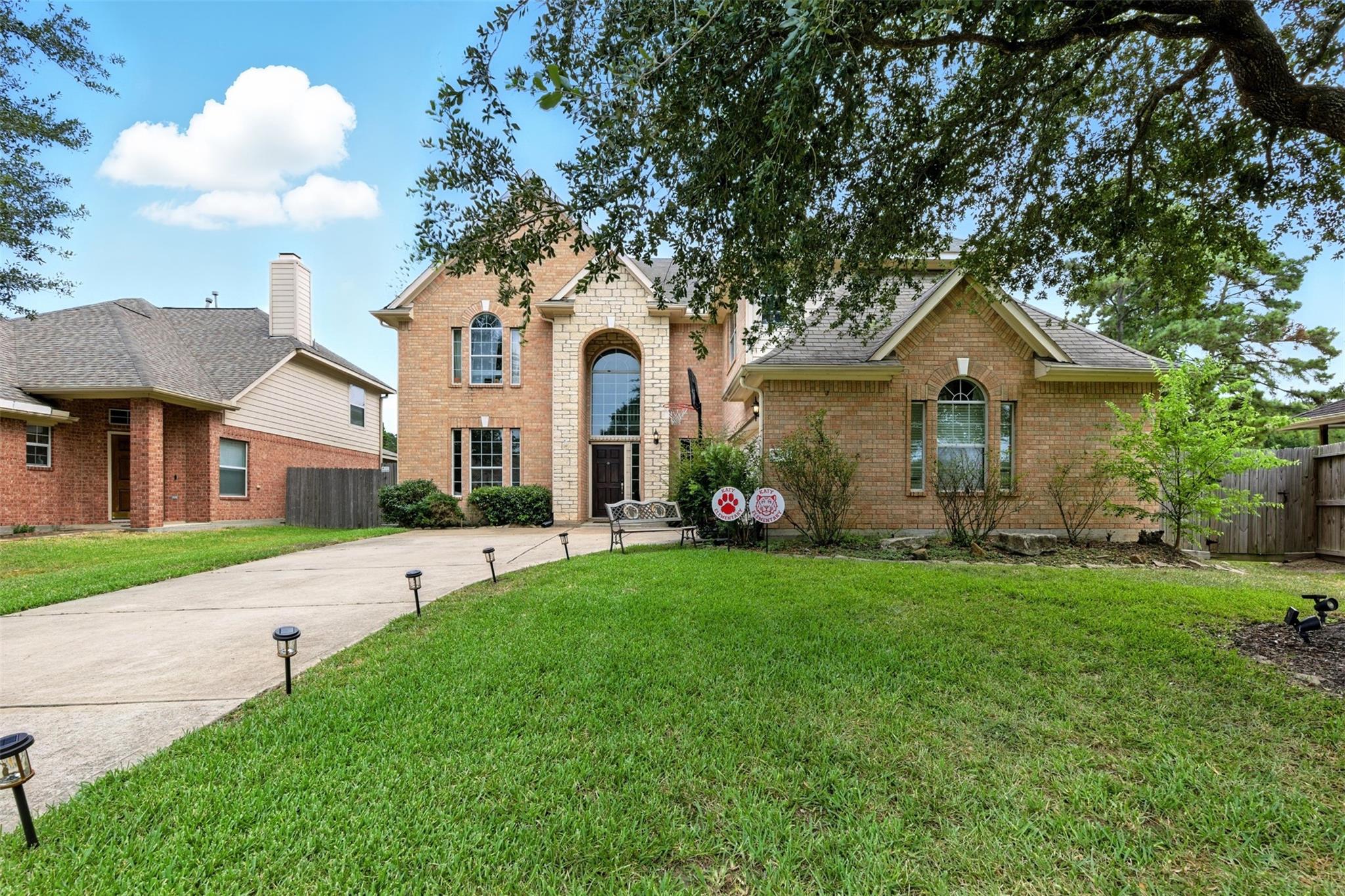 6302 Alicia Way Lane