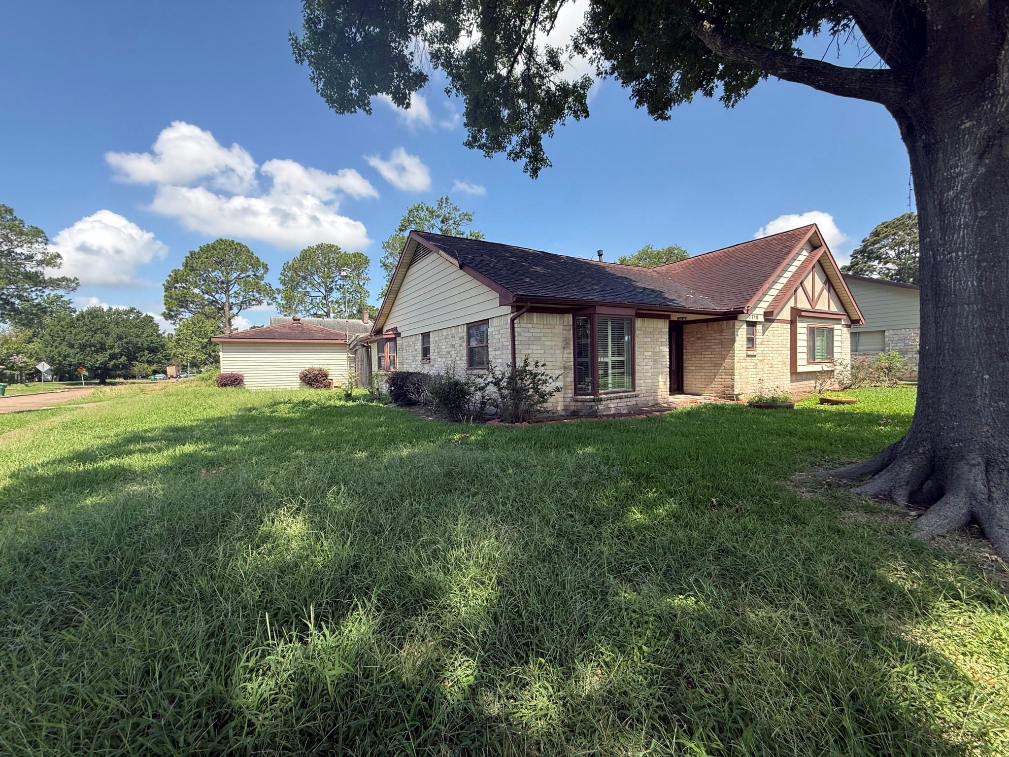 7718 Lacy Hill Drive