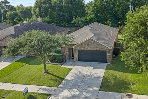Homes For Sale - 1135 Treasure Court<br/> Harris County, Baytown, TX 77521