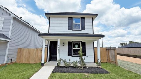 Photo of 13038 Turret Bend Way, Willis, TX 77378 (MLS # 44421227)