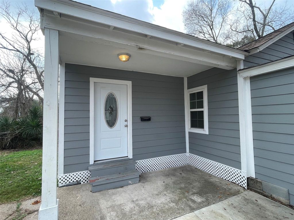 Photo of 2508 Texas Avenue, Pearland, TX 77003 (MLS # 45282271)