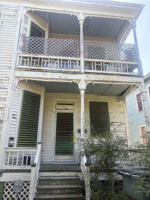 Photo of 2909 Avenue O 1/2, Galveston, TX 77550 (MLS # 24161630)