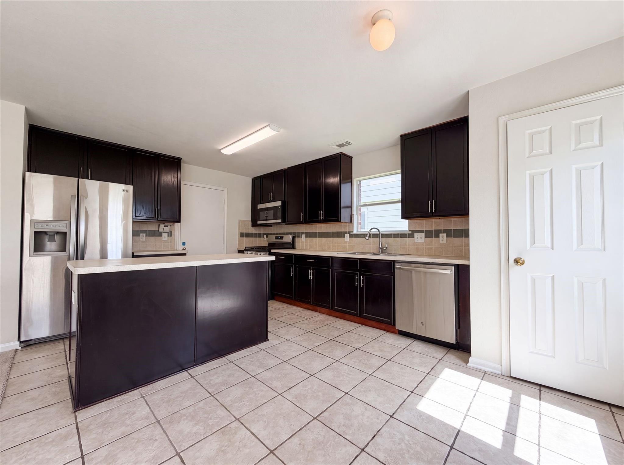 16519 Eaglewood Shadows Drive