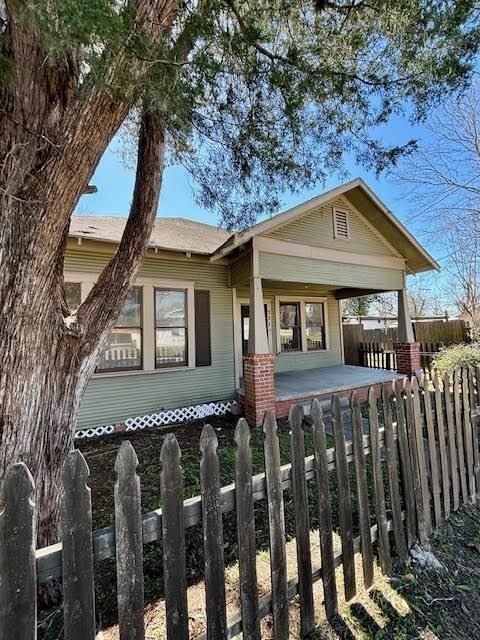 Photo of 211 E Phillips Street, Conroe, TX 77301 (MLS # 69642898)