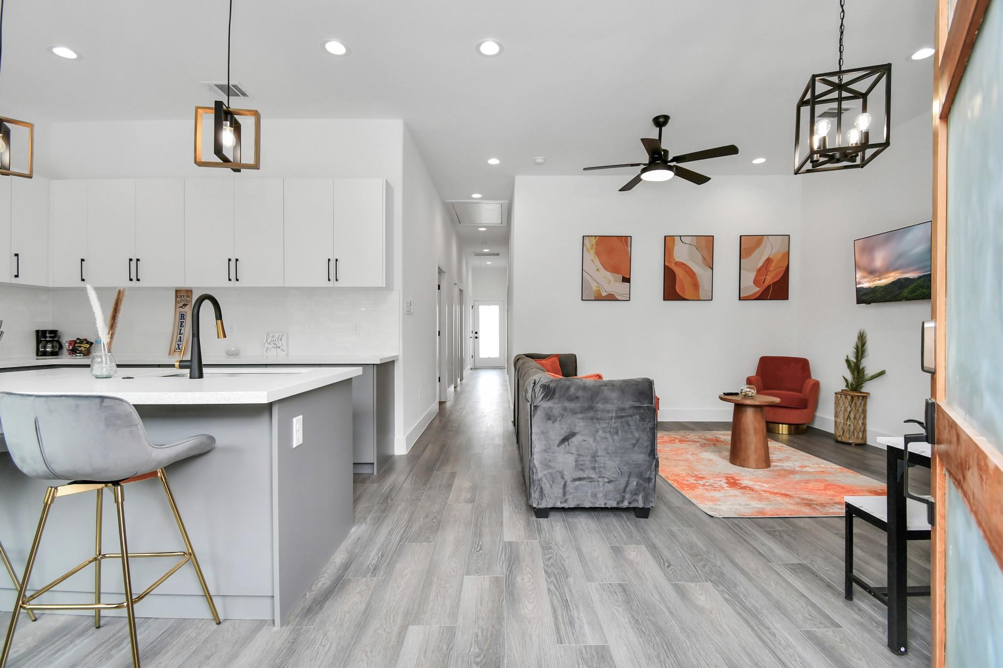 4909 Higgins Street A/B