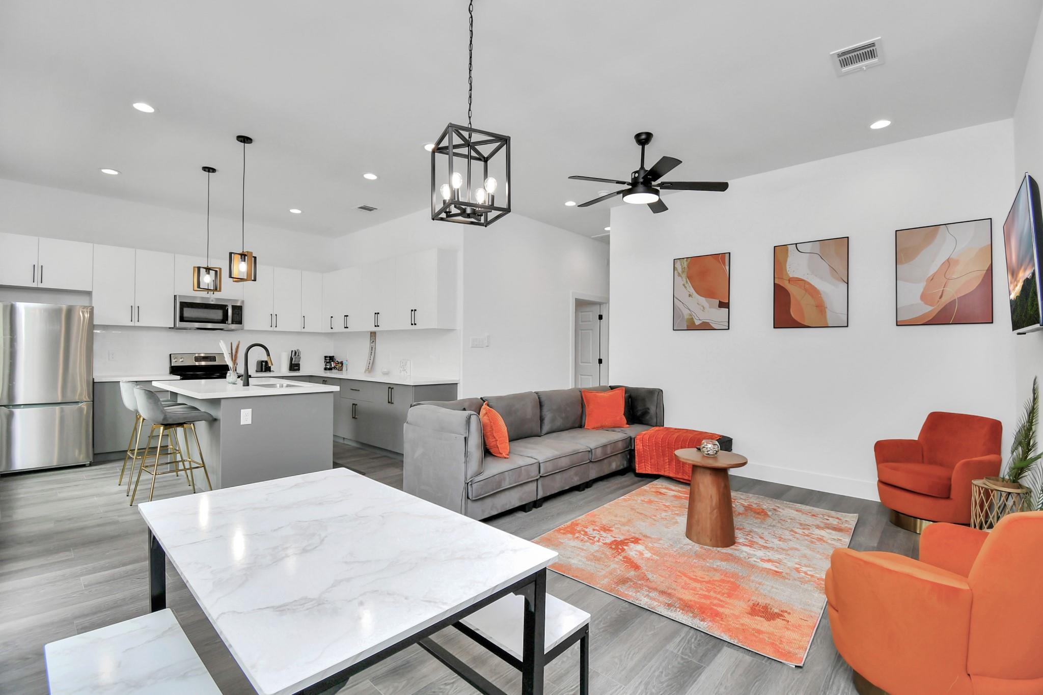 4909 Higgins Street A/B