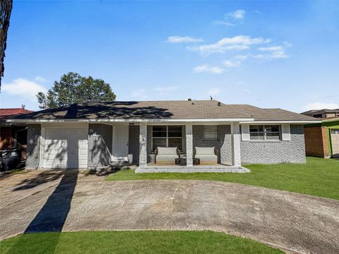 Photo of 9011 Parkette Dr, Houston, TX 77078 (MLS # 52907938)