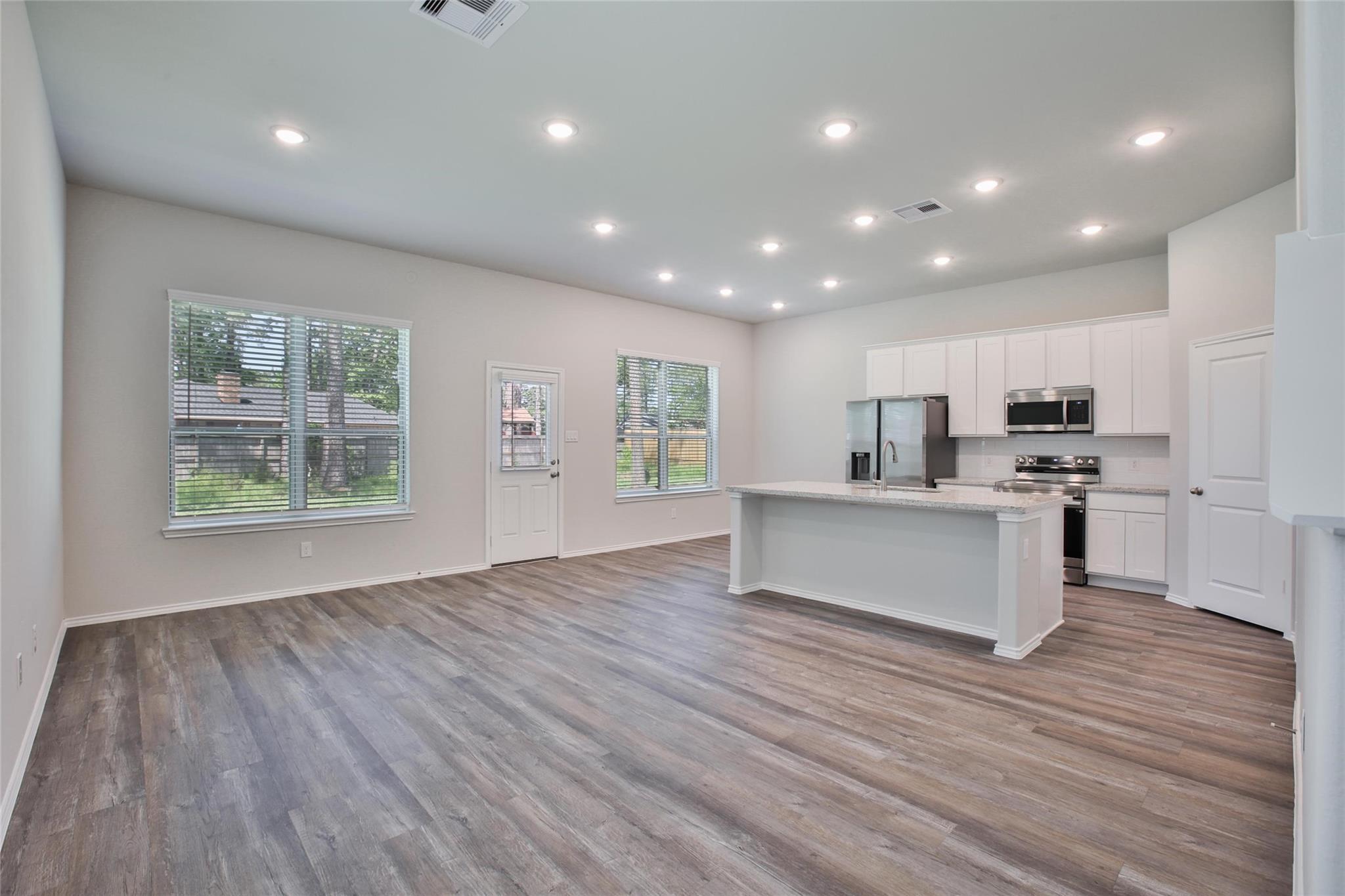 1410 Glenoaks Drive