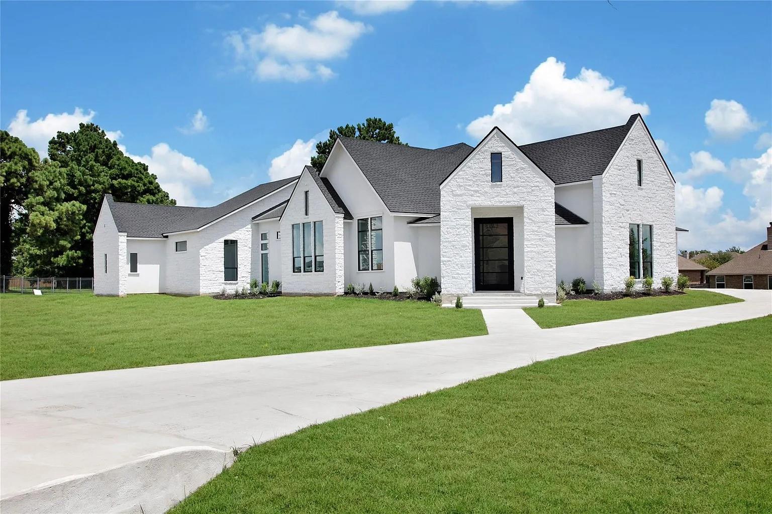 19006 Grandview Court