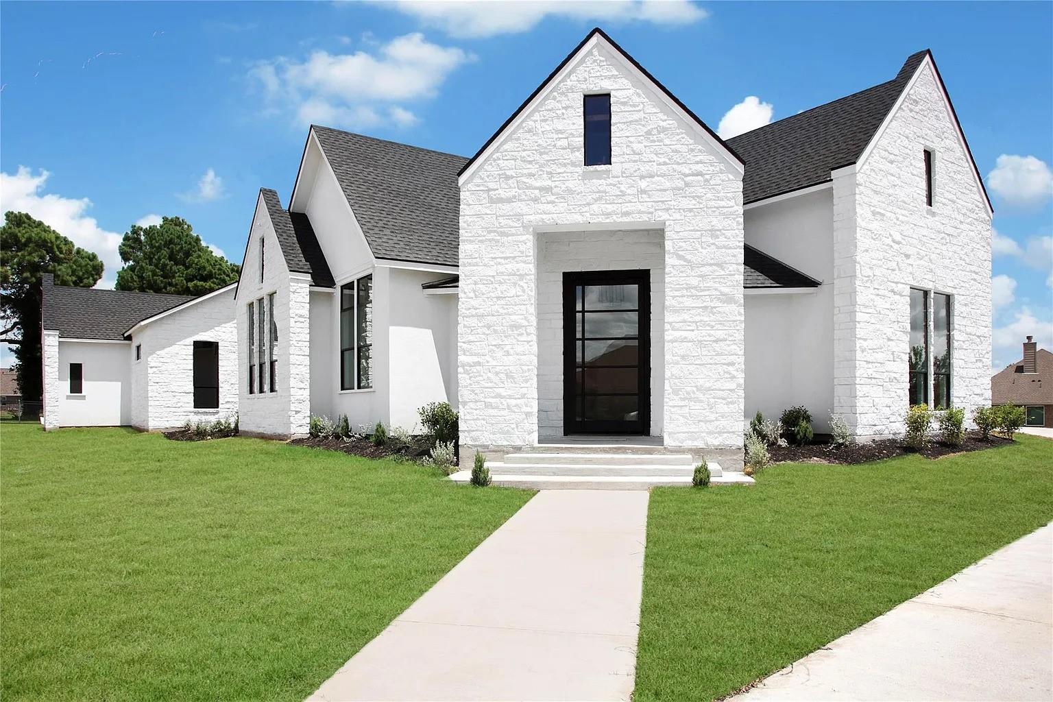 19006 Grandview Court