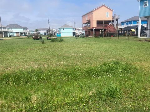 Photo of 914 Meynig, Crystal Beach, TX 77650 (MLS # 21828510)