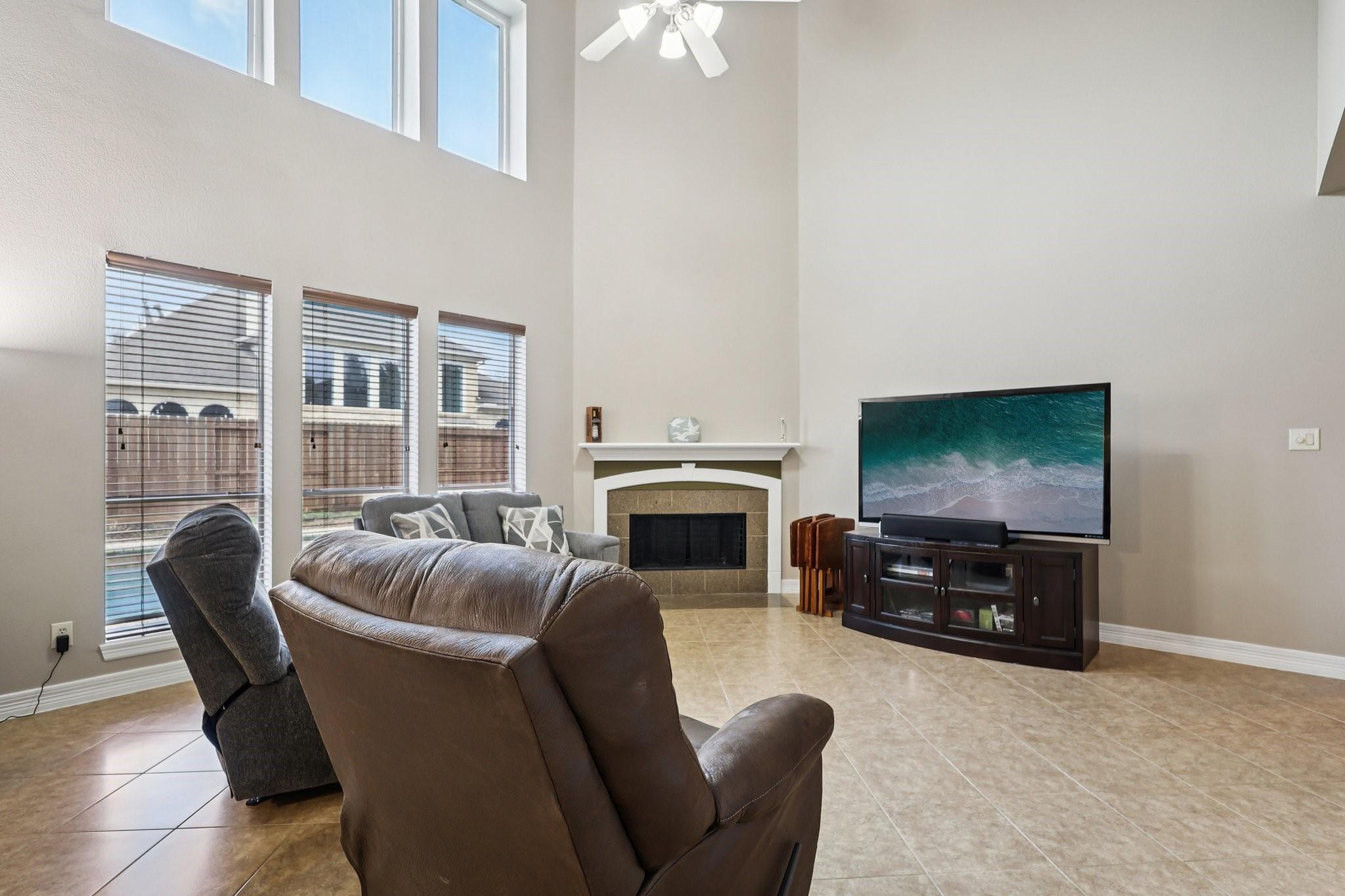 2904 Grand Shore Court