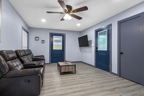 Photo of 11103 Greenwillow Street, Houston, TX 77035 (MLS # 98701486)