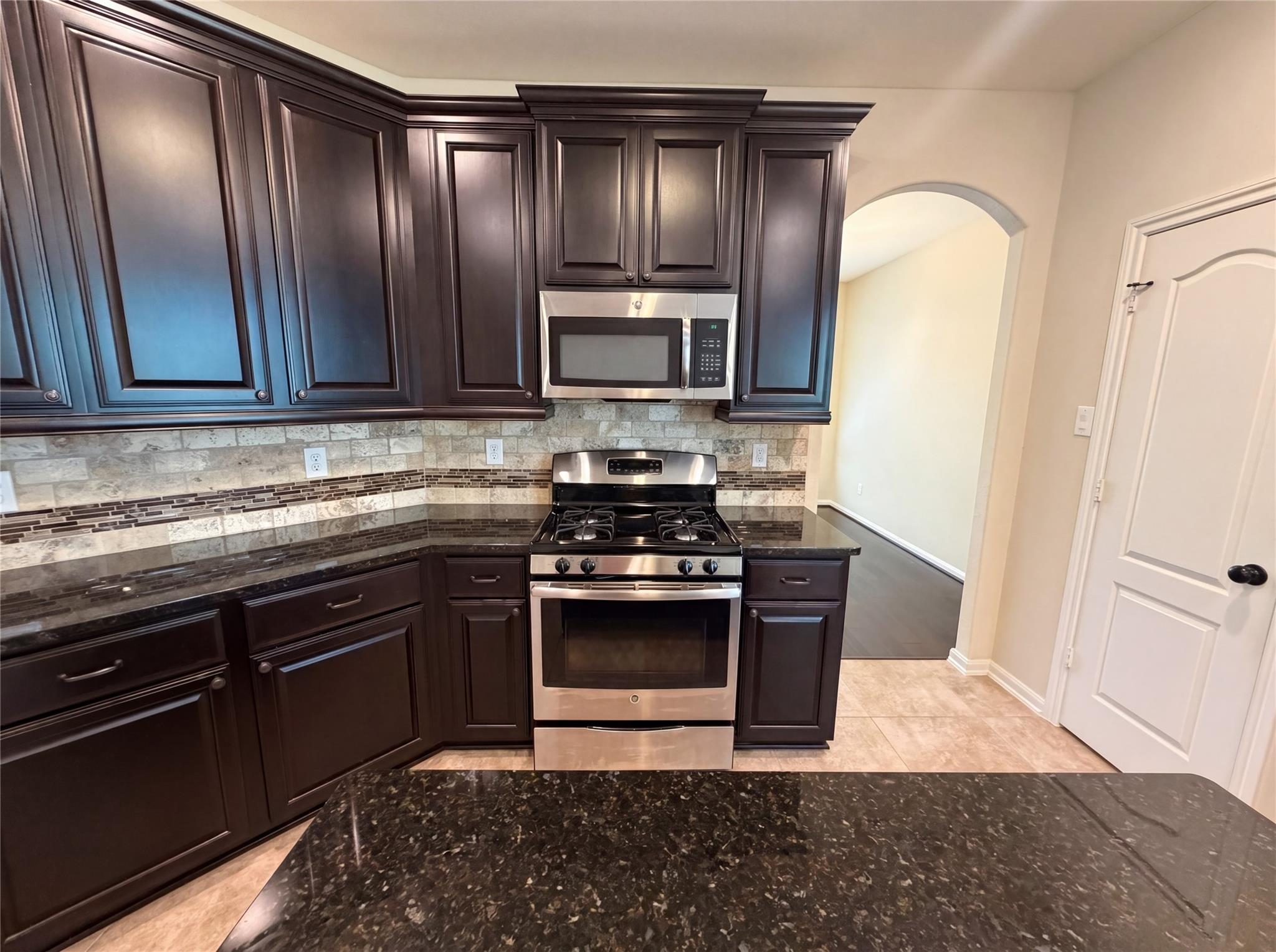 6523 Hunters Creek Lane