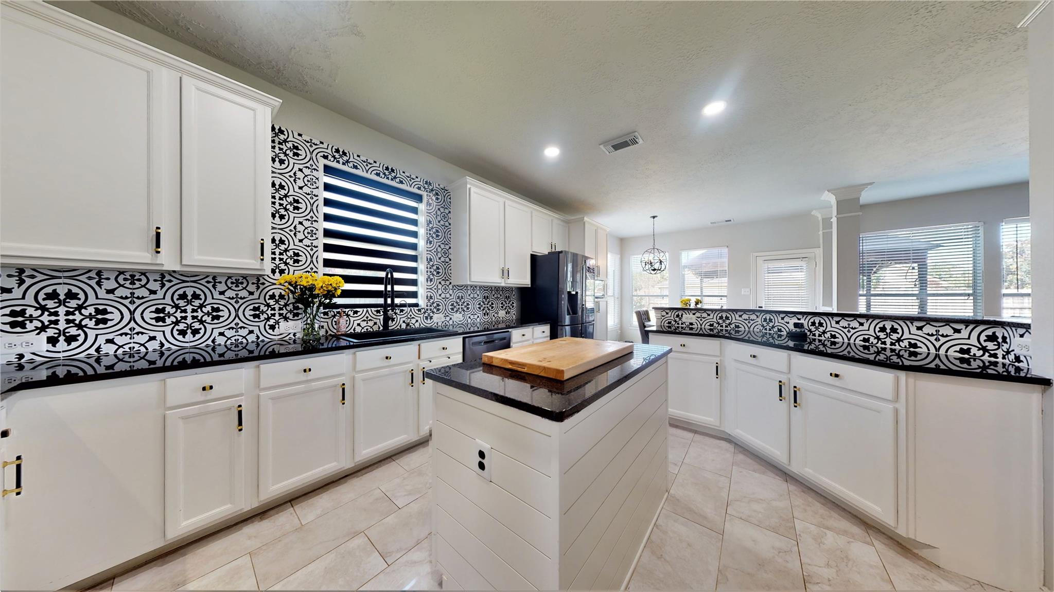 2506 Foxcrest Drive