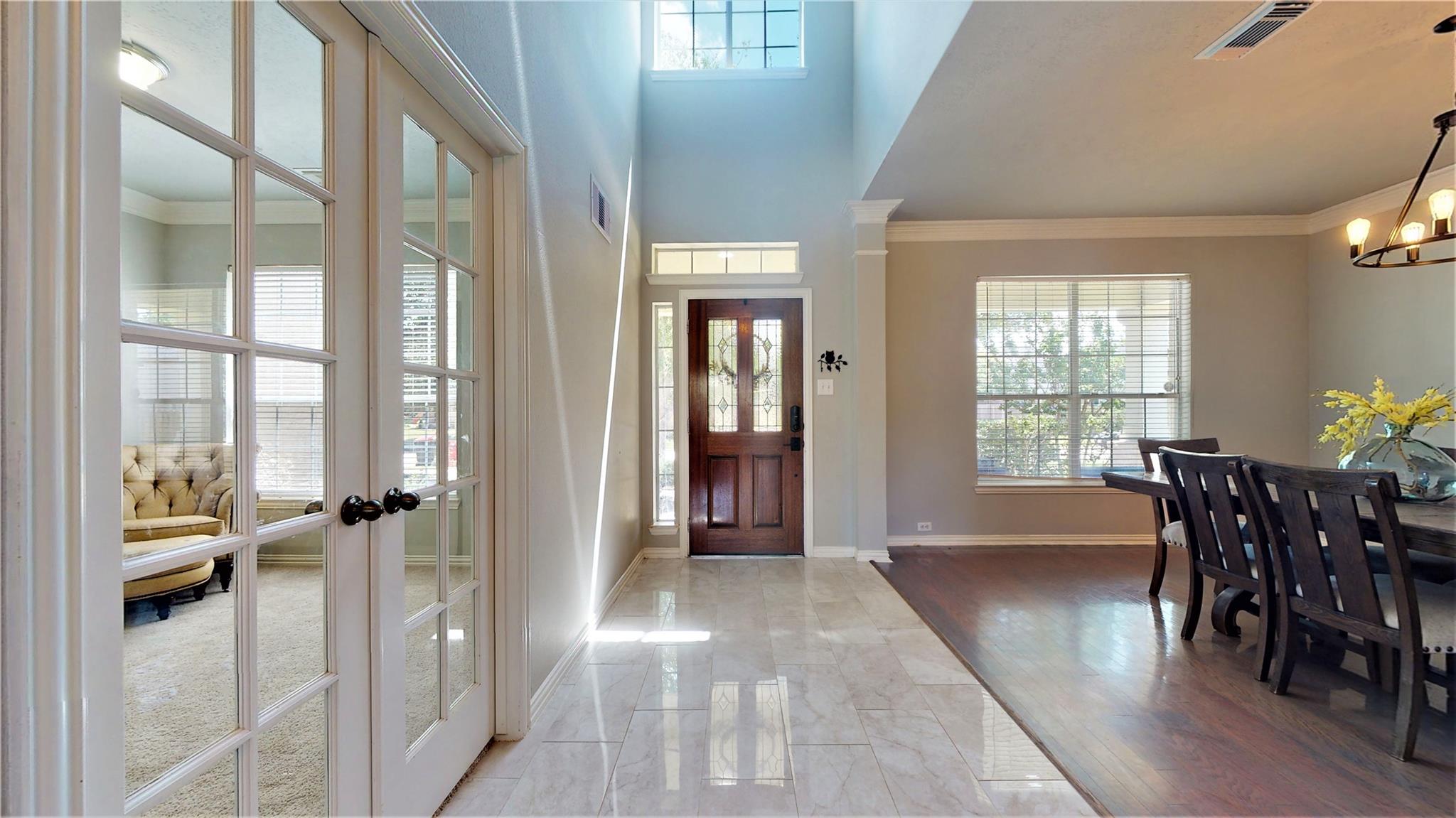 2506 Foxcrest Drive