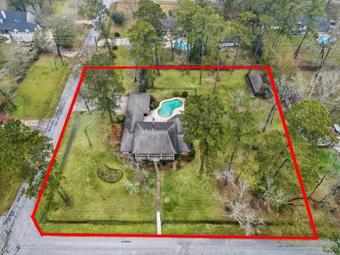 Photo of 1501 Sweet Gum Lane, Houston, TX 77339 (MLS # 32700311)