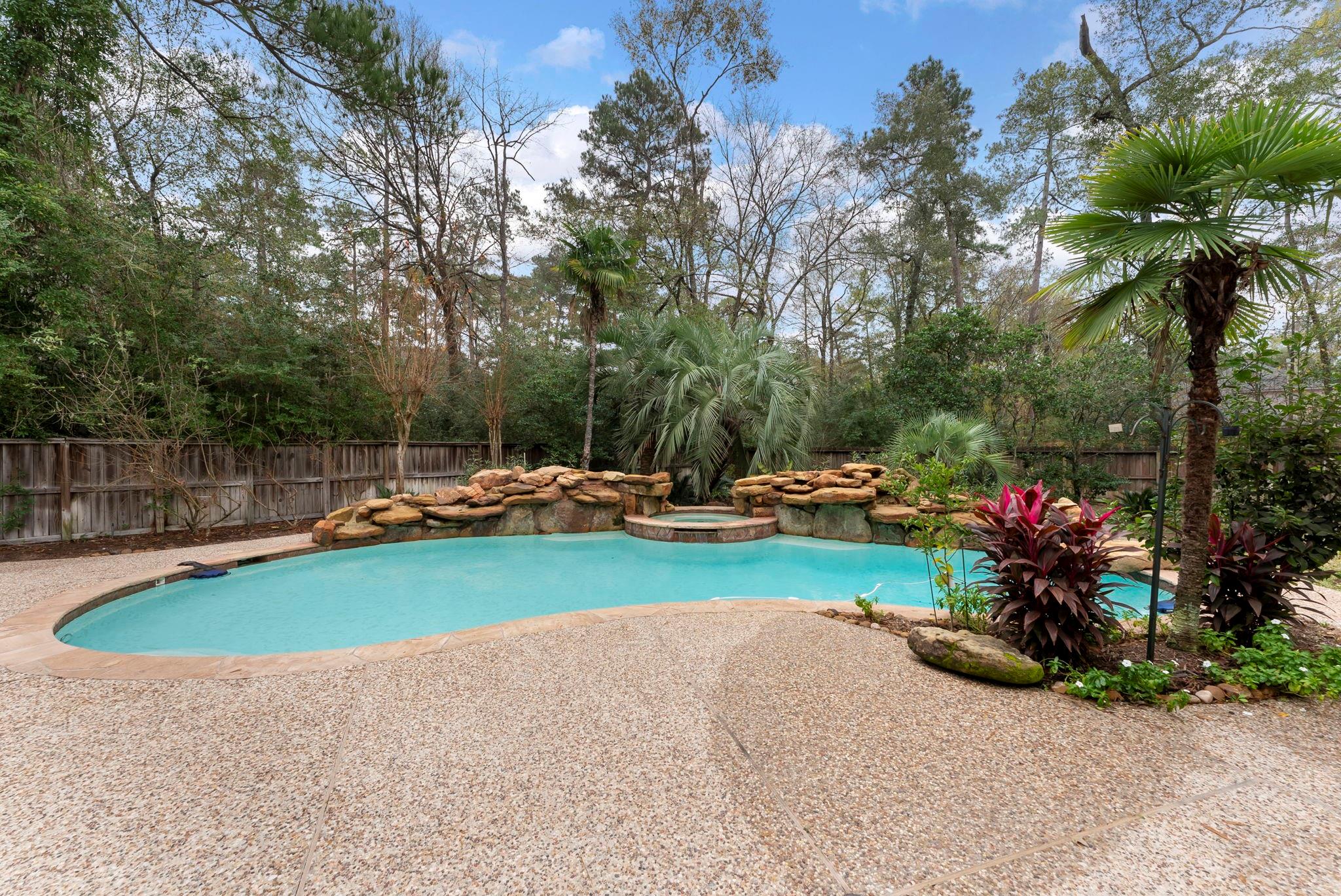 3 Stone Springs Circle