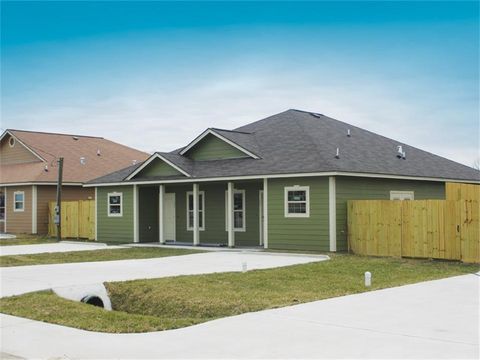 Photo of 155 South Bend Circle #B, Willis, TX 77378 (MLS # 71524621)