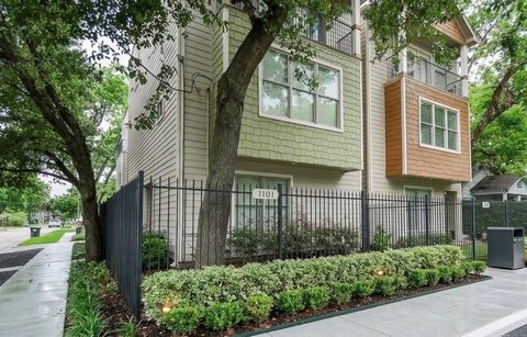 Photo of 1101 Nadine Street #B, Houston, TX 77009 (MLS # 69795001)