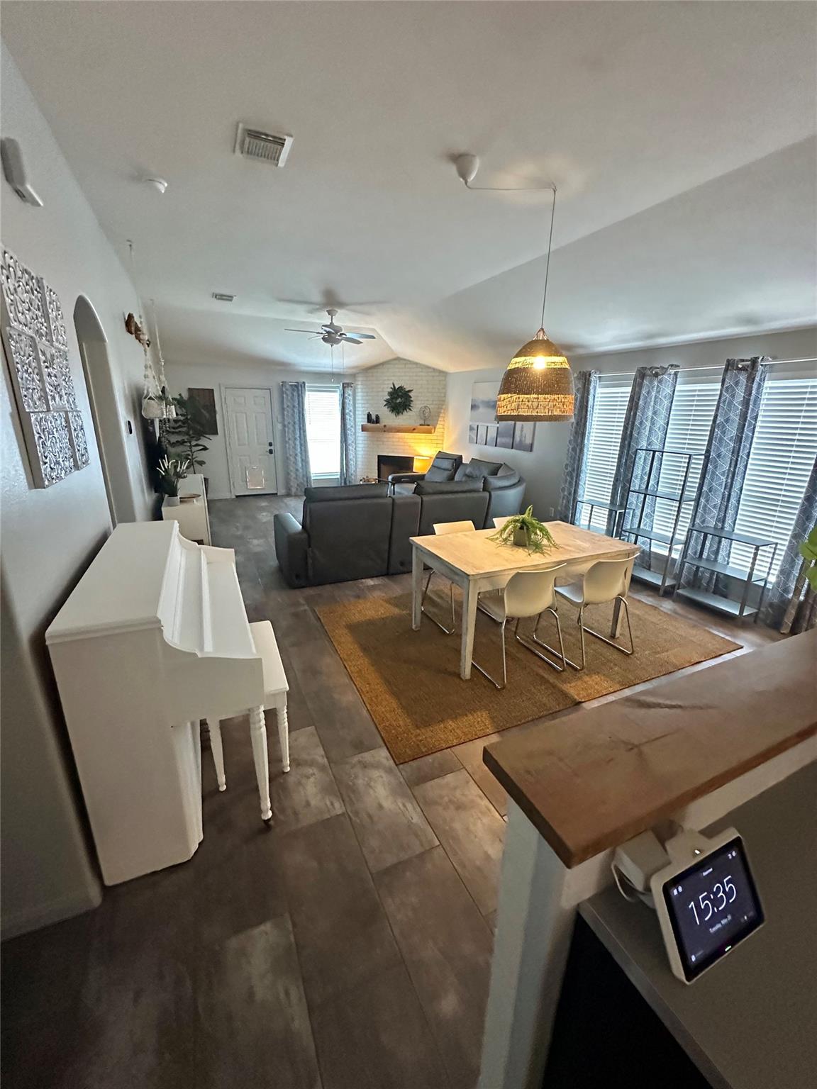 2211 Beacon Light Lane