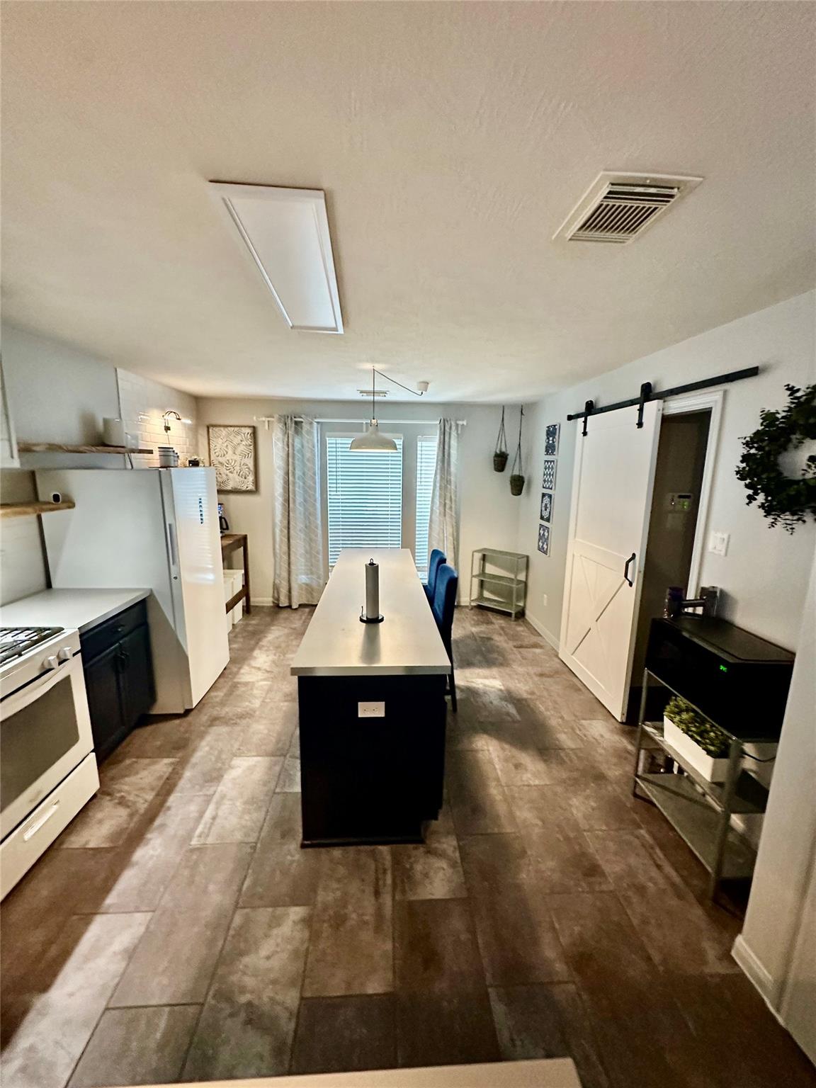 2211 Beacon Light Lane