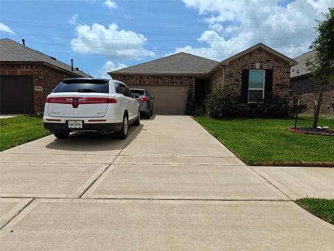 Photo of 1270 Glendora Drive, Rosharon, TX 77583 (MLS # 10746978)