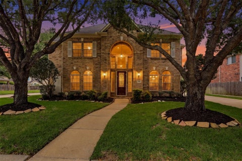 Homes For Sale - 5703 Ashford Ridge Lane<br/> Fort Bend County, Katy, TX 77450