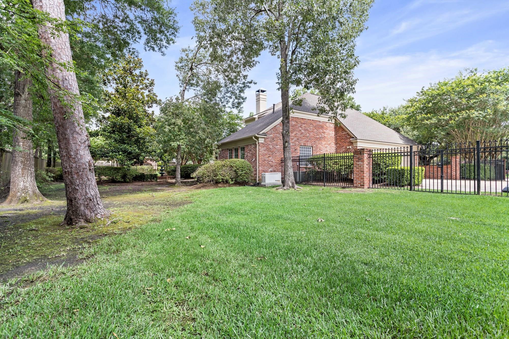 5035 Oakmont Dr, Beaumont, TX, 77706, USA, 5 Bedrooms Bedrooms, ,6 BathroomsBathrooms,Residential,Active,5035 Oakmont Dr,26755921