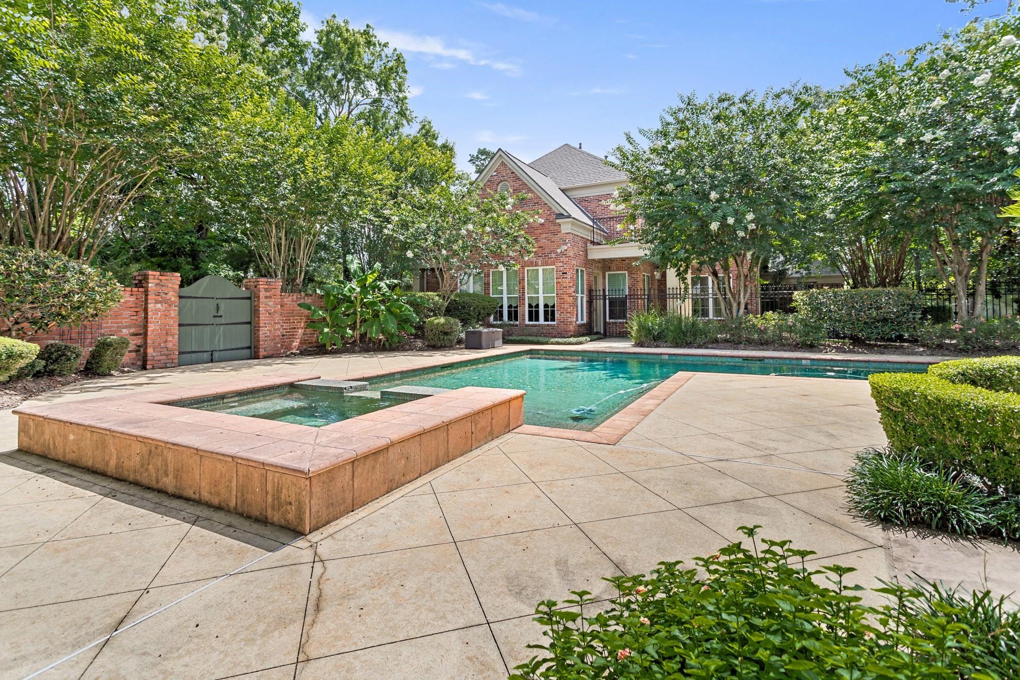 5035 Oakmont Dr, Beaumont, TX, 77706, USA, 5 Bedrooms Bedrooms, ,6 BathroomsBathrooms,Residential,Active,5035 Oakmont Dr,26755921